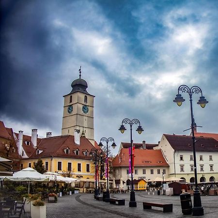 Hotel The Council à Sibiu Extérieur photo